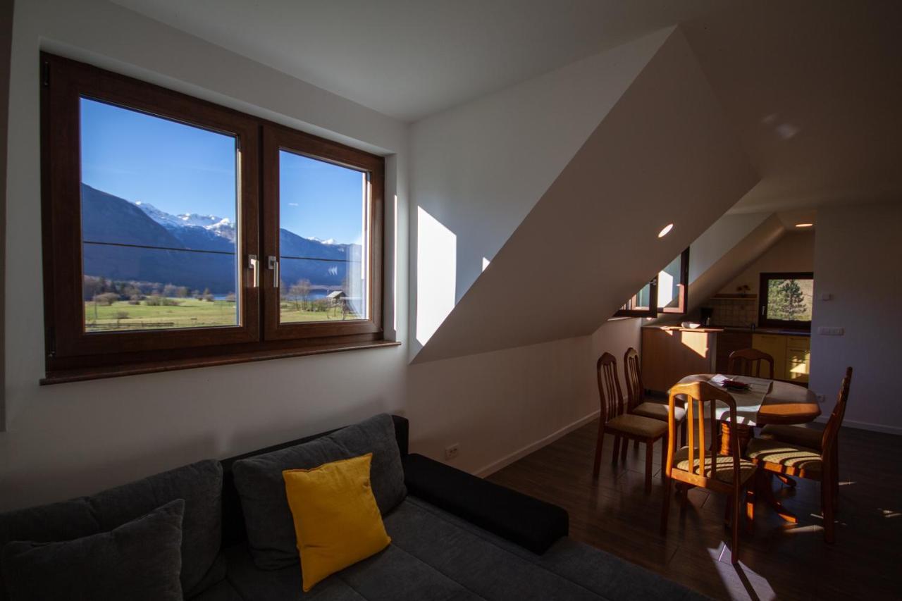 Jezero Apartment
